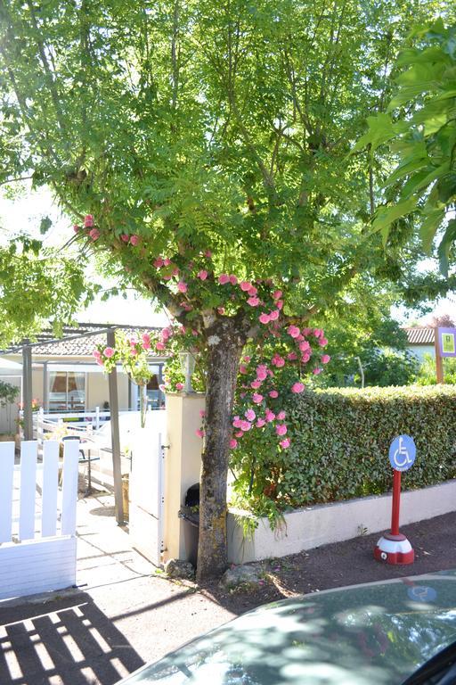 Hotel Restaurant La Braisiere Saint-Romain  Exterior photo