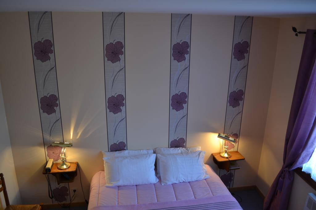 Hotel Restaurant La Braisiere Saint-Romain  Room photo